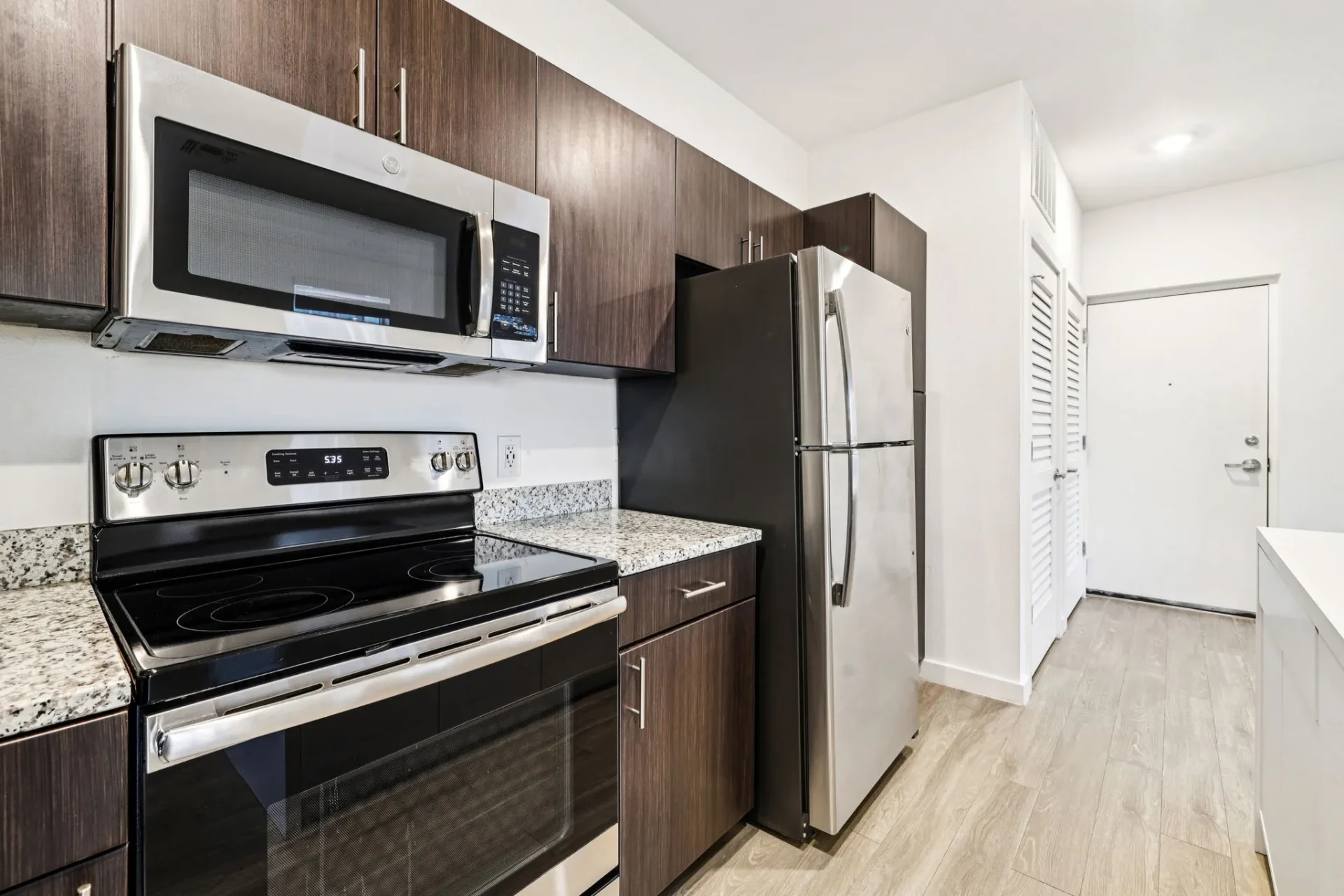 121 web or mls 3201 3rd ave n unit su1305 s1712 011 1